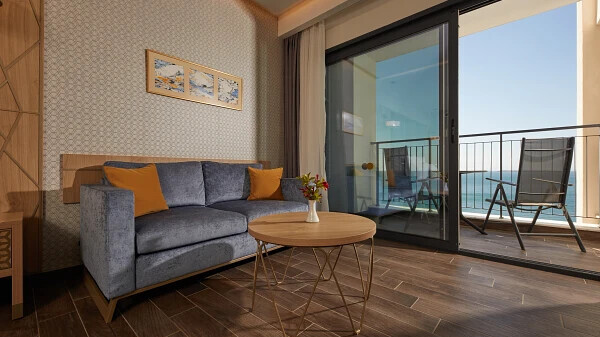 Double Deluxe Frontal Sea View